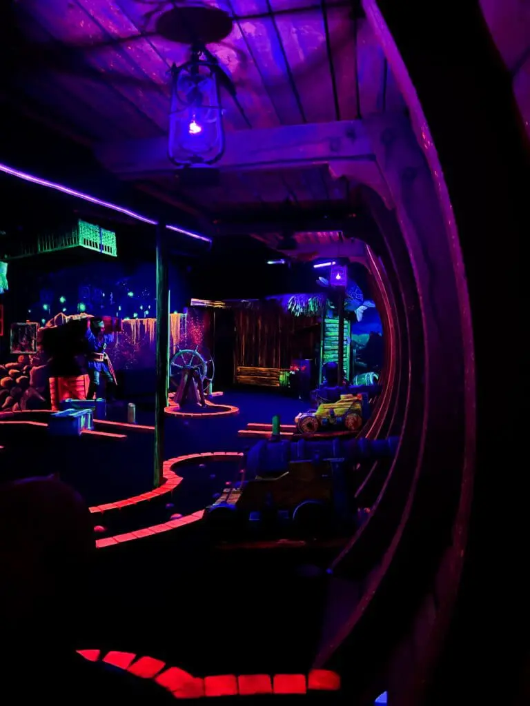 Glow in the dark minigolf banen