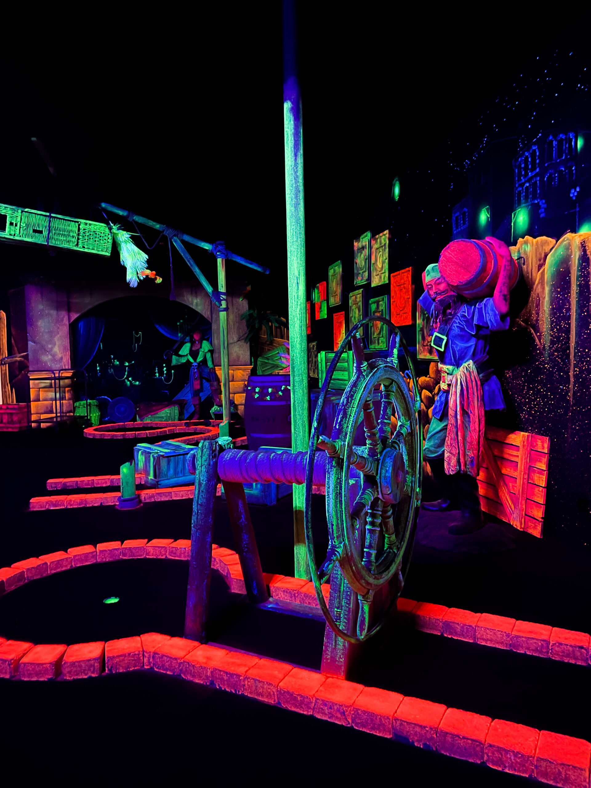 Crazy Golf Amsterdam Book online Aloha