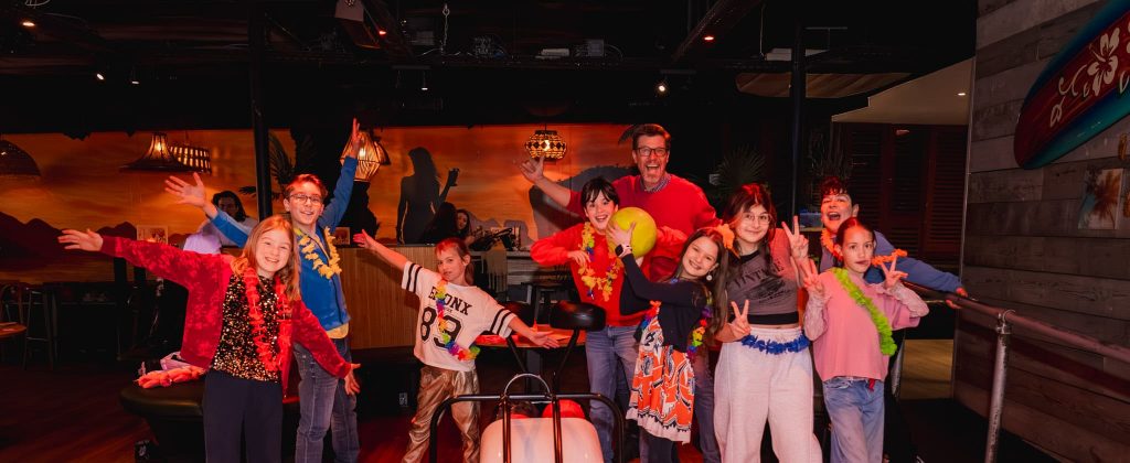 Groepsfoto kinderfeestje op de bowlingbaan
